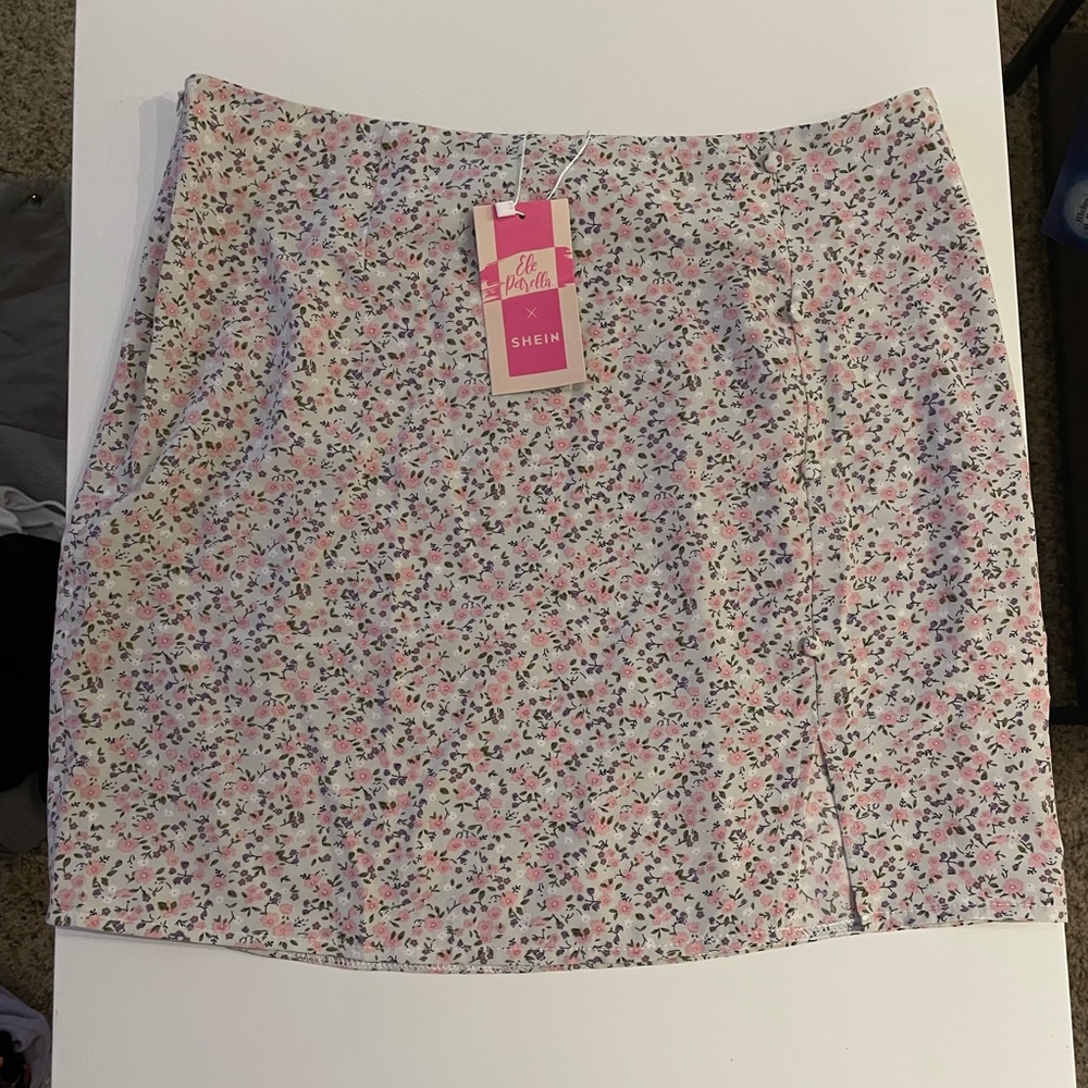 Shein mini skirt with buttons down side